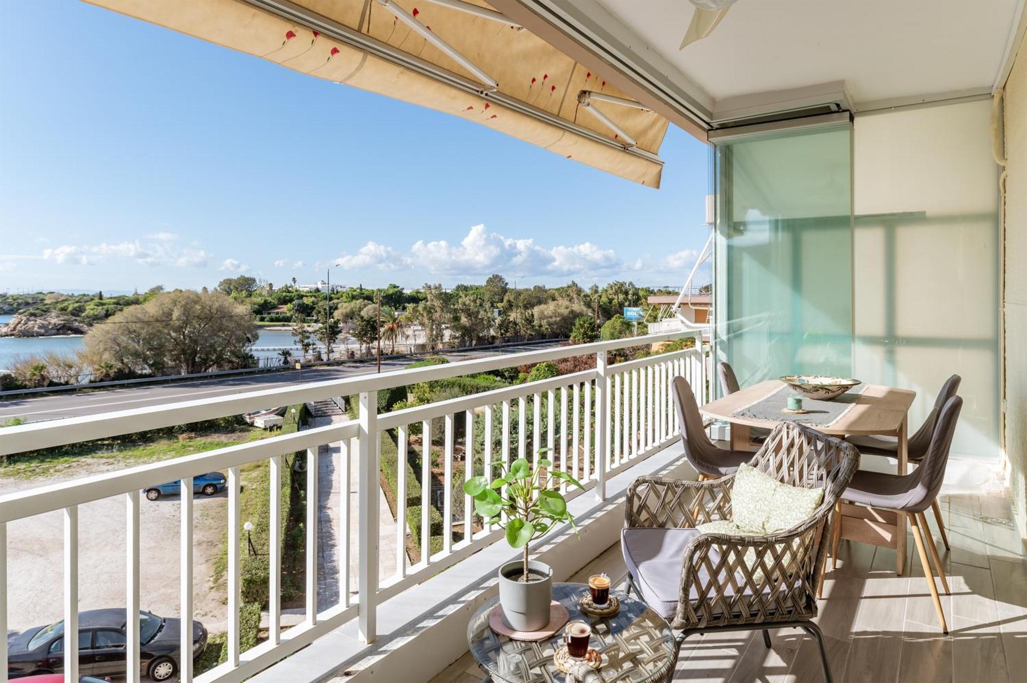 Amazing Sea View Apartment Kalivia Thorikou Eksteriør billede